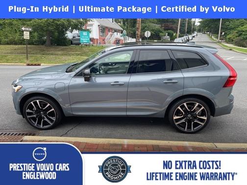 2023 Volvo XC60 Recharge Plug-In Hybrid Ultimate Dark