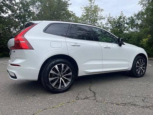 2024 Volvo XC60 Plus