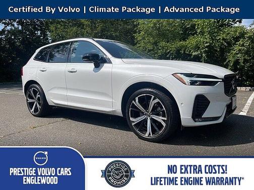 2022 Volvo XC60 R-Design