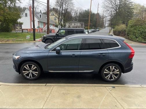 2023 Volvo XC60 B5 AWD Plus Bright