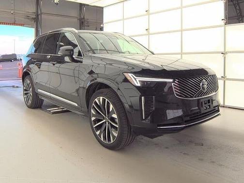 2025 Volvo XC90 Plus