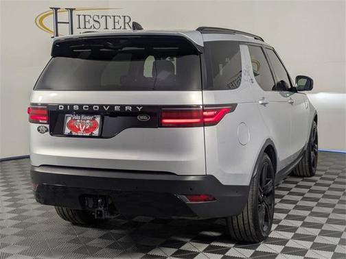2023 Land Rover Discovery P300 S