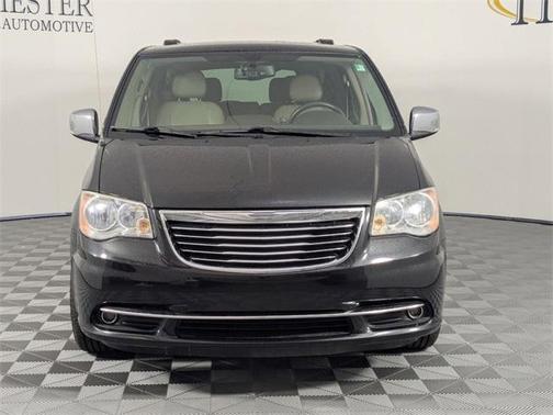 2015 Chrysler Town & Country Touring-L