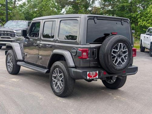 Granite Crystal Clearcoat Metallic 2026 Jeep Wrangler Sahara
