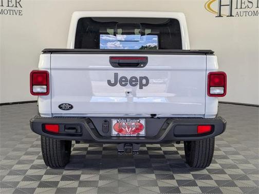 2024 Jeep Gladiator Sport