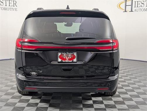 2024 Chrysler Pacifica Limited