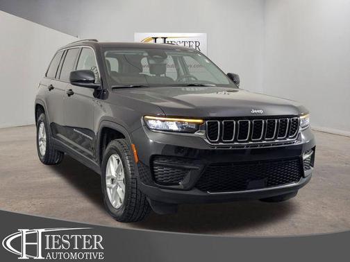 Diamond Black 2023 Jeep Grand Cherokee Laredo