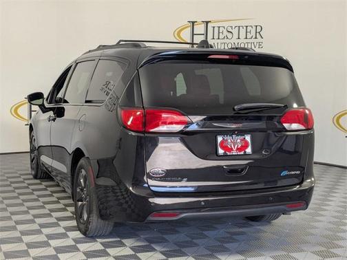 2020 Chrysler Pacifica Hybrid Limited