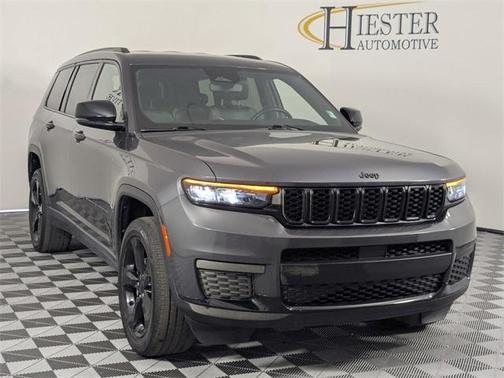 2022 Jeep Grand Cherokee L Laredo