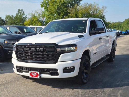 Bright White Clearcoat 2026 RAM 1500 Big Horn/Lone Star