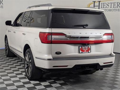 2019 Lincoln Navigator Select