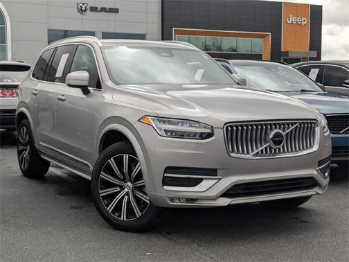 2025 Volvo XC90 B5 Core