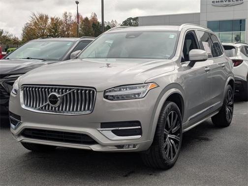 2025 Volvo XC90 B5 Core