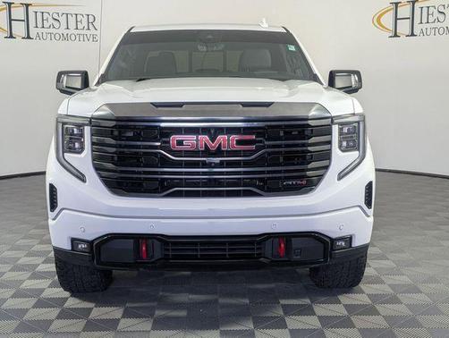 Summit White 2023 GMC Sierra 1500 AT4