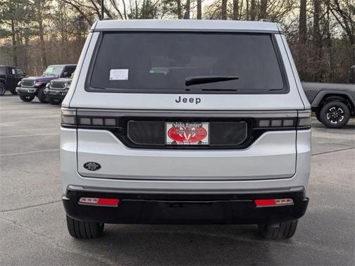 2026 Jeep Grand Wagoneer L 