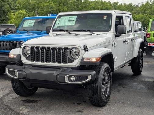 2025 Jeep Gladiator Sport