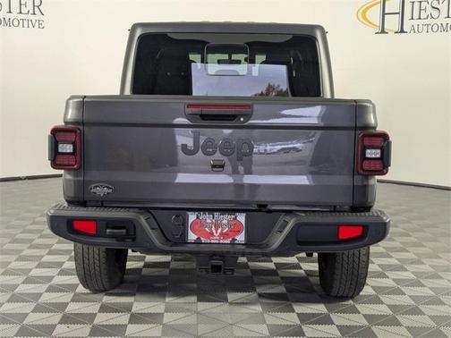 2023 Jeep Gladiator Sport