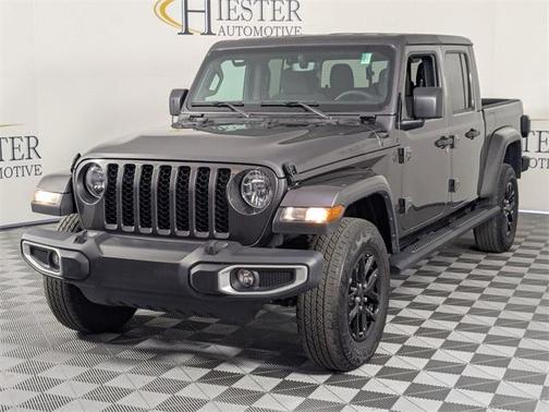 2023 Jeep Gladiator Sport
