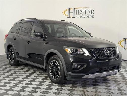 2019 Nissan Pathfinder SL