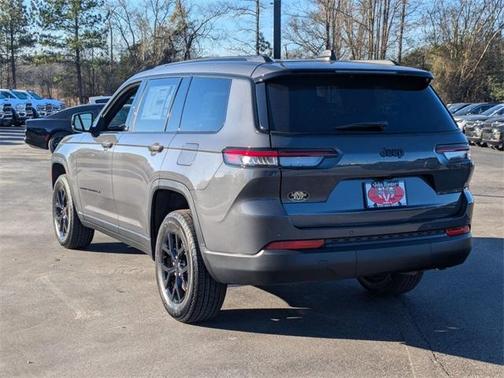 2025 Jeep Grand Cherokee L Laredo