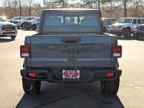 2026 Jeep Gladiator Sport