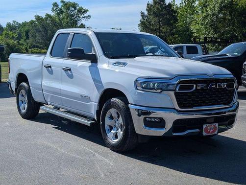 Bright White Clearcoat 2026 RAM 1500 Big Horn/Lone Star