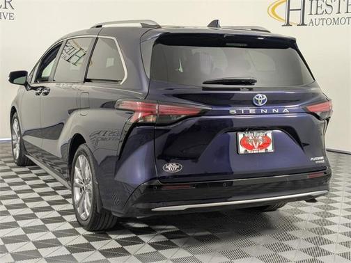 2024 Toyota Sienna Platinum 7 Passenger