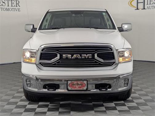 2019 RAM 1500 Classic Laramie