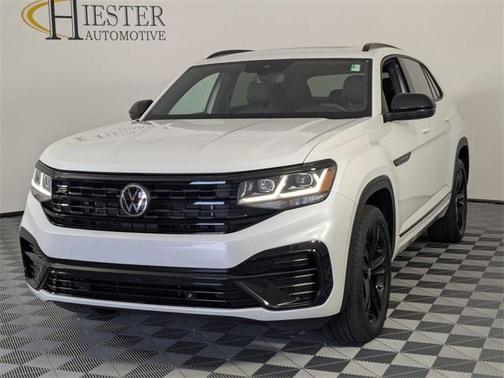 2023 Volkswagen Atlas Cross Sport 2.0T SEL R-Line Black