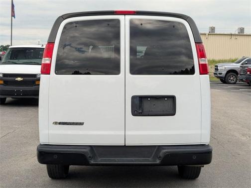 2022 Chevrolet Express 3500 LS
