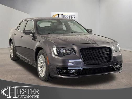 2021 Chrysler 300 Touring