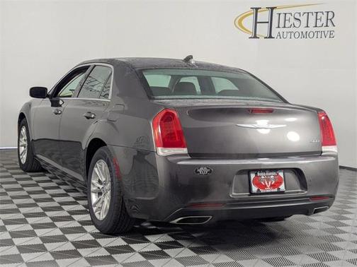 2021 Chrysler 300 Touring