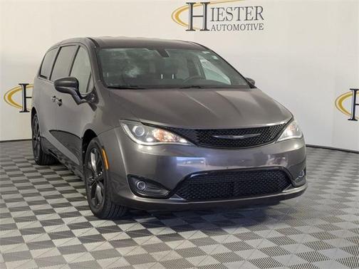 2018 Chrysler Pacifica Touring Plus