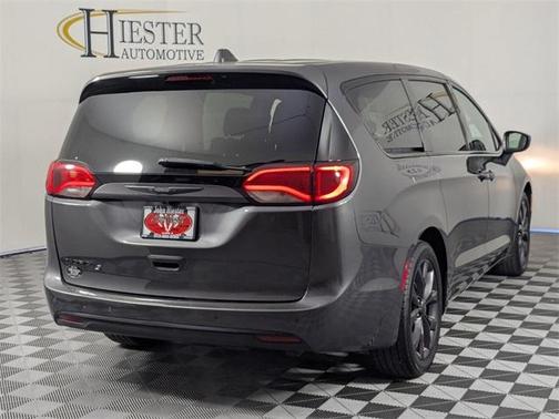 2018 Chrysler Pacifica Touring Plus