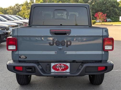 2025 Jeep Gladiator Sport