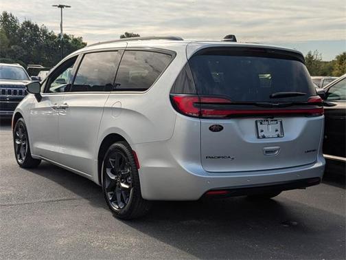 2026 Chrysler Pacifica Limited