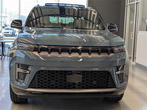 2026 Jeep Grand Wagoneer 