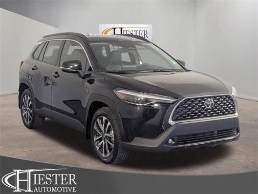 2025 Toyota Corolla Cross XLE