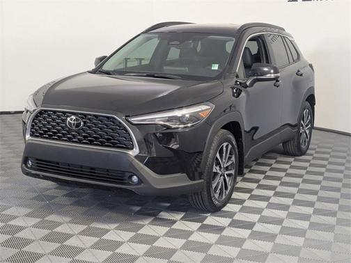 2025 Toyota Corolla Cross XLE