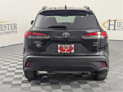 2025 Toyota Corolla Cross XLE