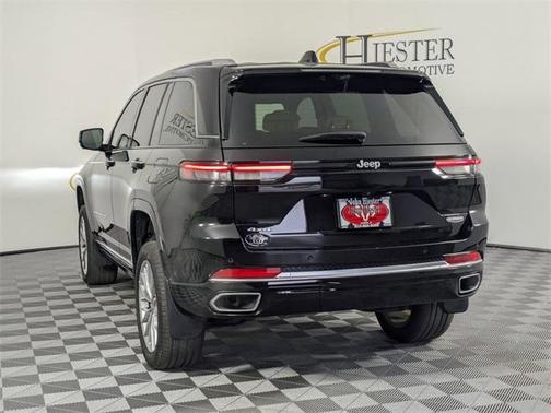 2023 Jeep Grand Cherokee Summit