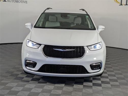 2021 Chrysler Pacifica Touring-L