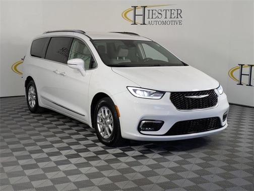 2021 Chrysler Pacifica Touring-L