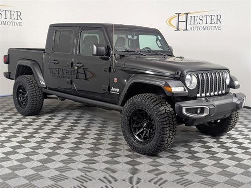 2023 Jeep Gladiator Overland