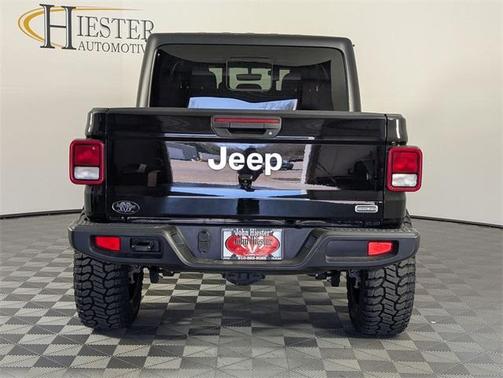 2023 Jeep Gladiator Overland
