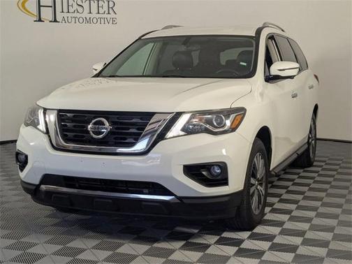 2020 Nissan Pathfinder SL