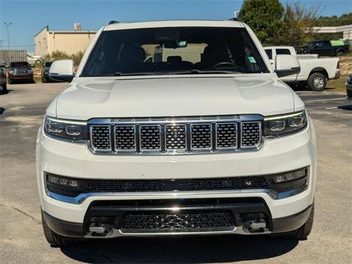 2022 Jeep Grand Wagoneer Series III
