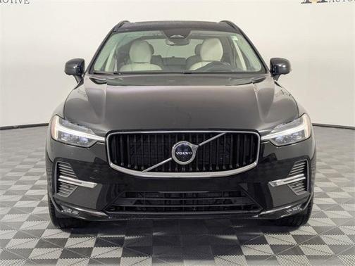 2022 Volvo XC60 B5 Momentum