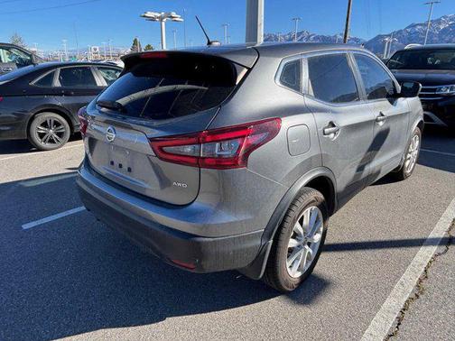 Gun Metallic 2022 Nissan Rogue Sport S