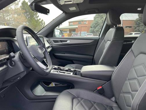 Silver Mist 2026 Volkswagen Atlas Cross Sport 2.0T SE w/Technology 4MOTION